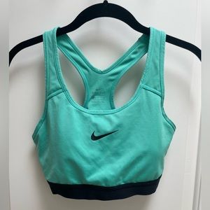 Nike Dri-Fit Sports Bra, Medium